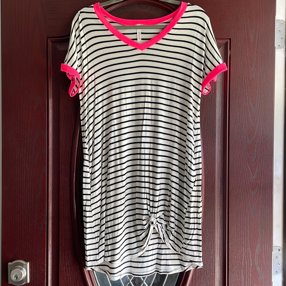 White dress with black stripes and hot pink trim